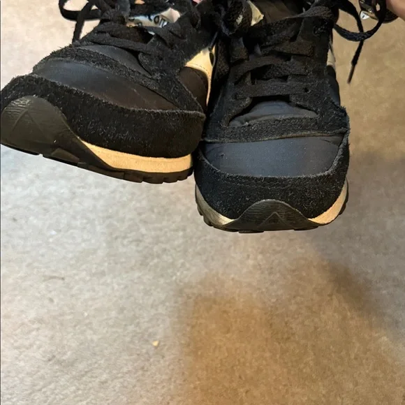 Saucony Classic Jazz Black and White Running Shoes 6.5 - Picture 6 of 7